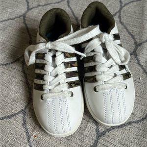 K-Swiss White Camo boys size 11 shoe